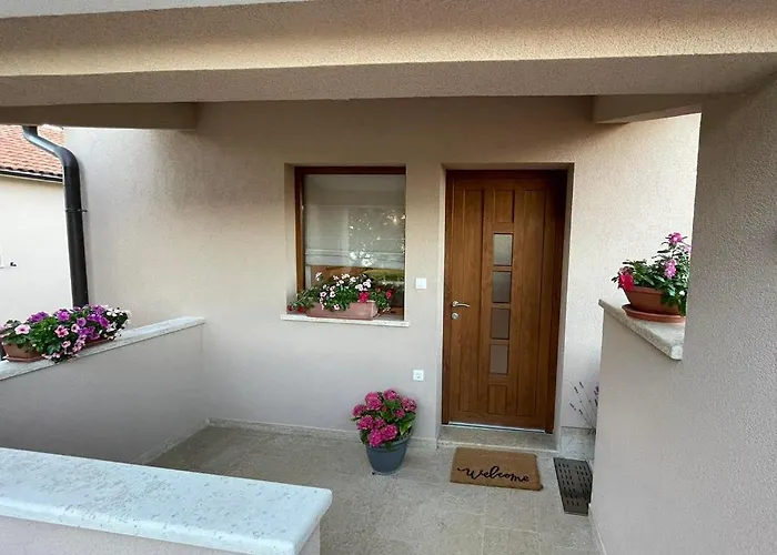 Stenice 아파트 파진