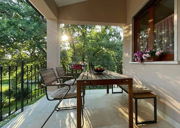 아파트 Stenice 파진